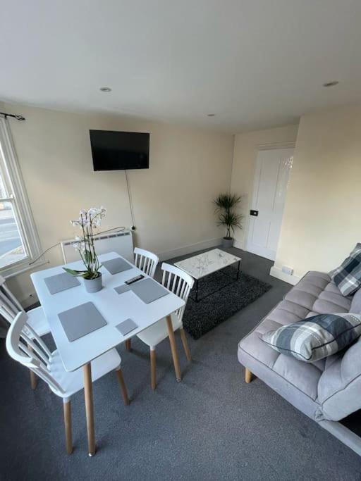 Ferienwohnung City Heights Canterbury Exterior foto